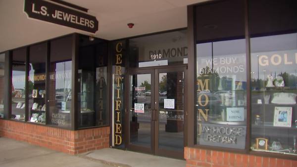 Detectives looking into Robinson jewelry store after more reports of sudden closure