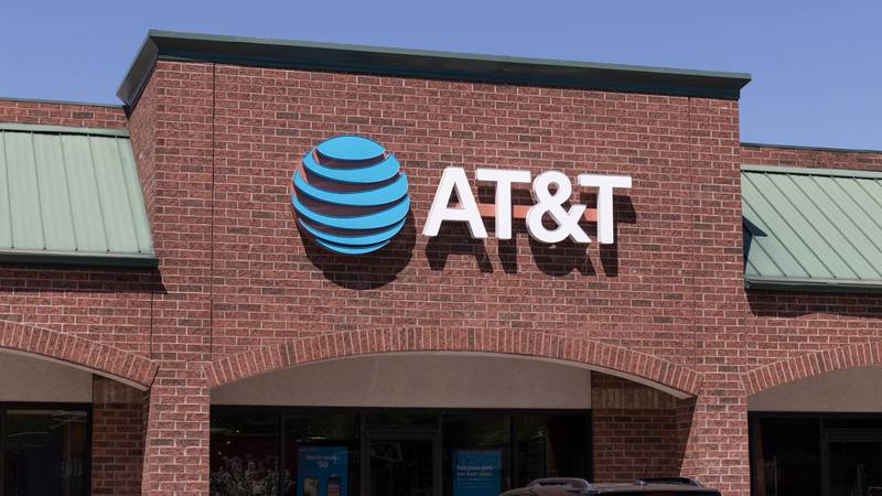 After a massive network last week, AT&T announced it is reimbursing customers.
