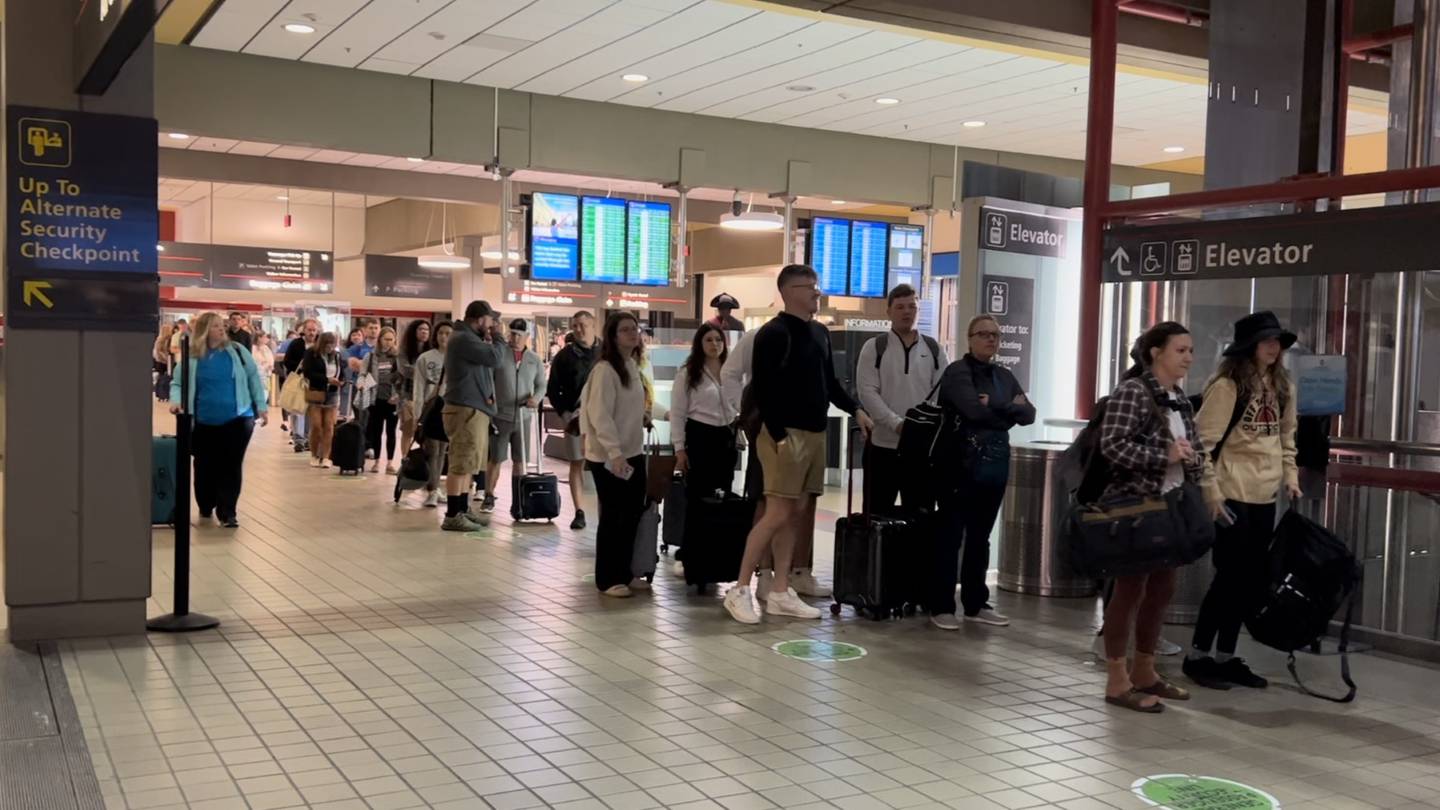 Nothing found after bomb squad investigates possible explosive at Pittsburgh International Airport