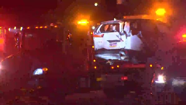 RAW: At least  1 person hospitalized after multiple vehicles crash on Parkway West