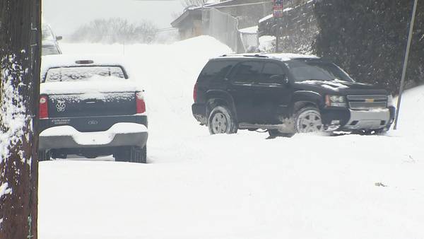 Heavy snow, strong winds pummel Pittsburgh