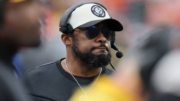 Steelers sign head coach Mike Tomlin to three-year extension 