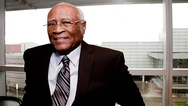 Pittsburgh Superstars: Herb Douglas, men’s track and field