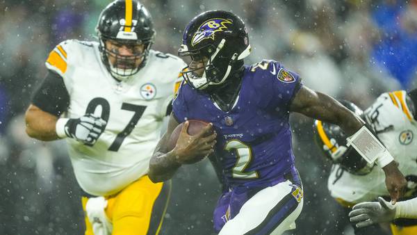 PHOTOS: Steelers defeat Ravens 17-10 during rainy game in Baltimore