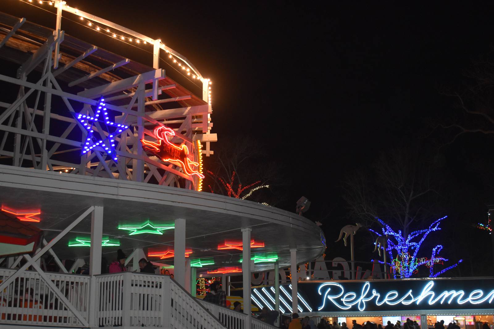 Kennywood extends hours for Holiday Lights WPXI