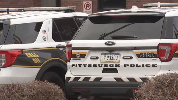 Man killed, 3 people hurt in shooting at bar in Pittsburgh neighborhood