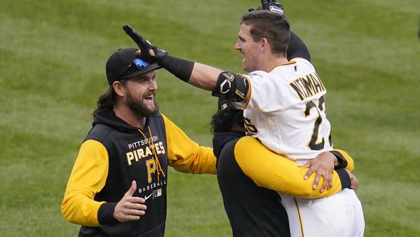 Newman’s single in 10th gives Pirates win and sweep of Reds