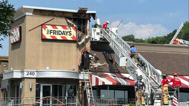 Crews battle fire at TGI Friday’s in Monroeville