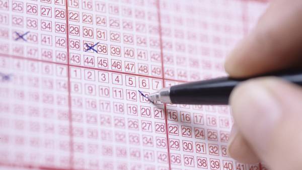 Oregon man learns he won $8.9M lottery jackpot after scanning forgotten ticket