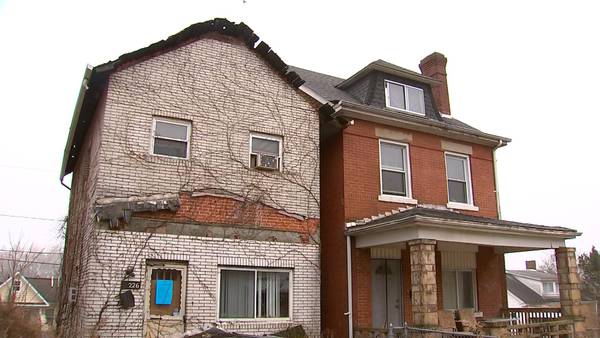 Neighbors concerned with crumbling roof on house in Pittsburgh’s Knoxville neighborhood