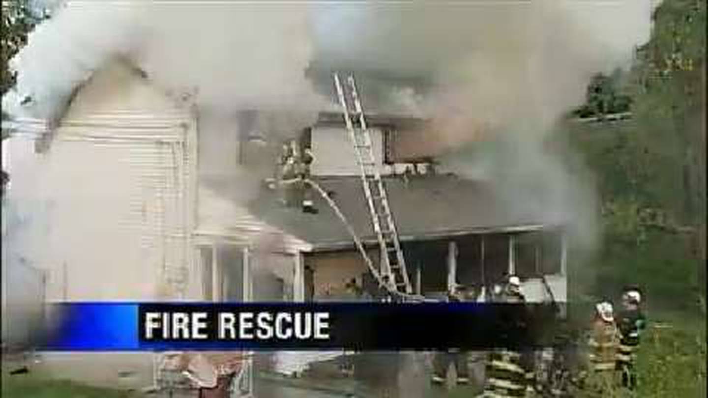 Girl 12 Jumps Off Roof To Safely Escape House Fire Wpxi 5689