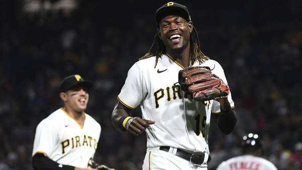 Cruz leads Pirates against the Reds after 4-hit outing 