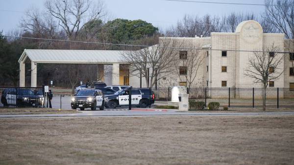 Texas synagogue standoff: Rabbi threw chair at hostage-taker to allow escape