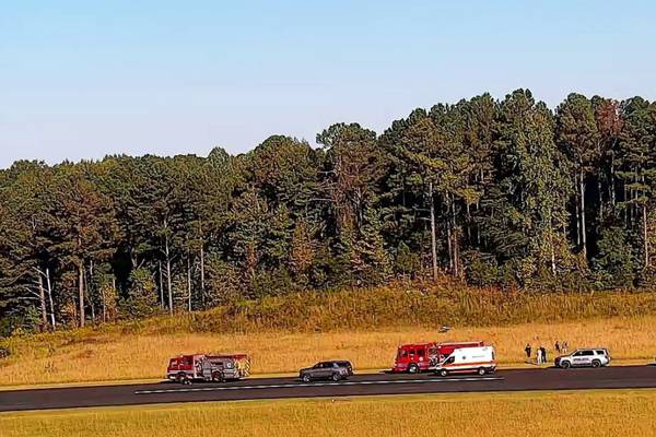 2 injured when plane crashes in central Alabama