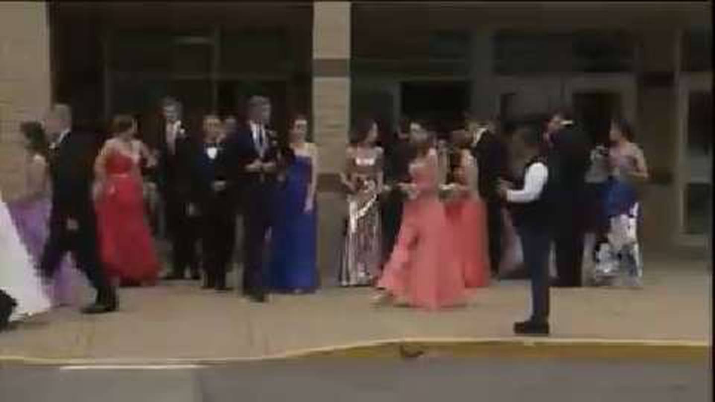 Franklin Regional's prom held Friday WPXI