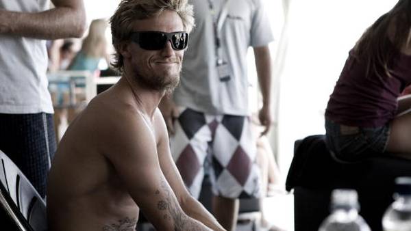 Former surf star Chris Davidson dead at 45 after being punched in bar fight, police say