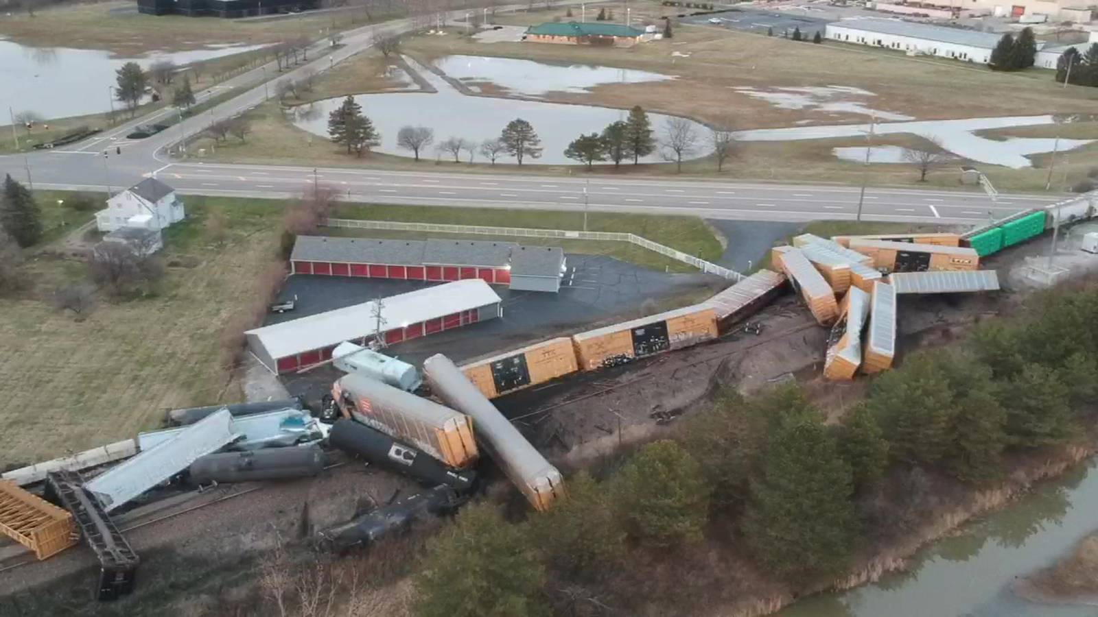 Norfolk Southern train derails in Springfield, Ohio; Residents asked to