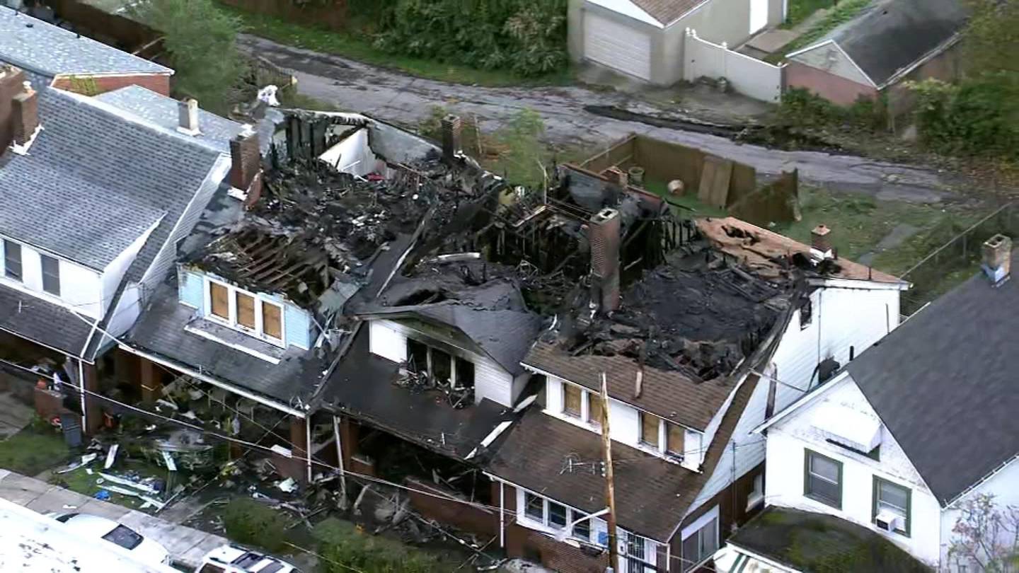 3 People Jump From Roof To Escape Raging Fire That Spread To 3