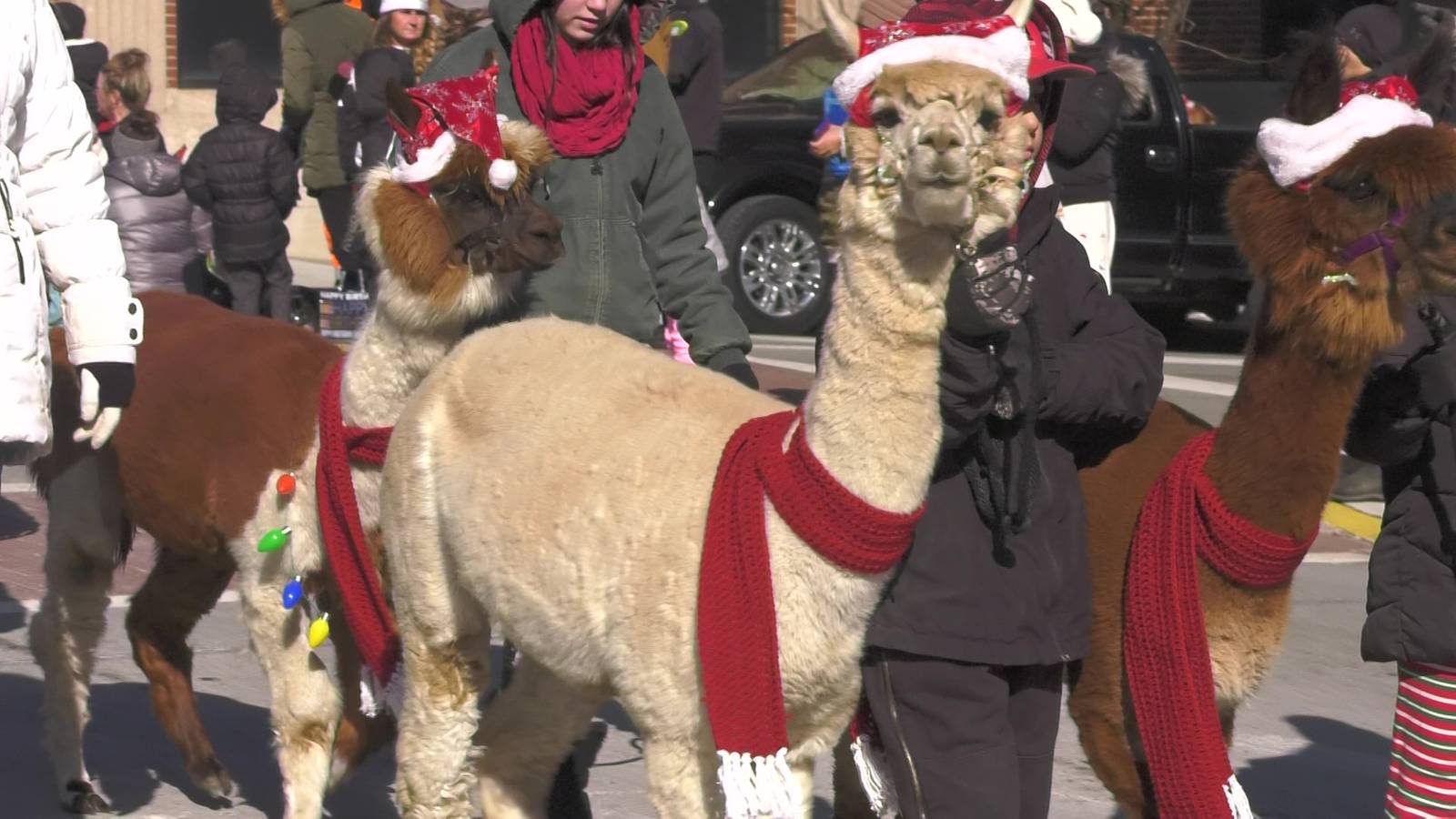 Westmoreland County residents enjoy holiday parade in Greensburg WPXI