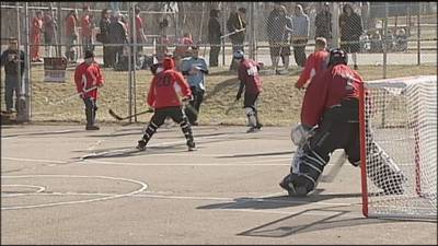 Brentwood deck hockey tournament honors 2 friends, raises funds for families battling cancer