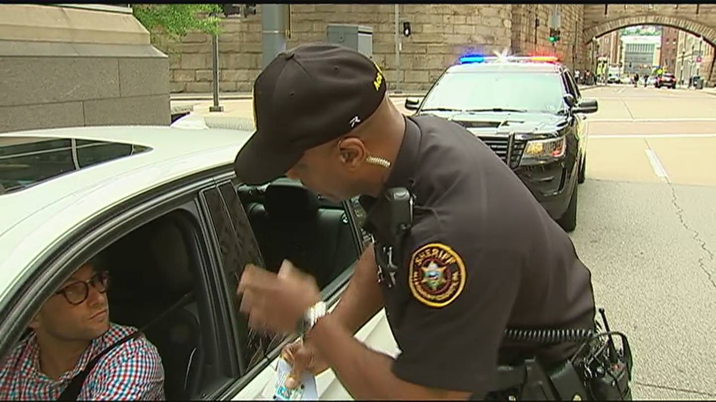 Allegheny County Sheriffs Office Demonstrates Concealed Firearm Traffic Stop Wpxi 0155
