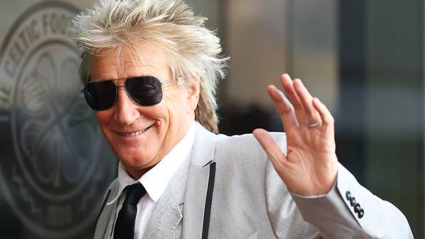 Rod Stewart bringing concert to Pittsburgh this year