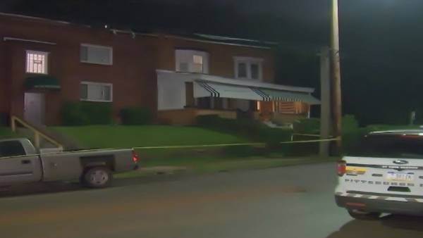 Man arrested, 3 injured after stabbing inside Homewood North apartment