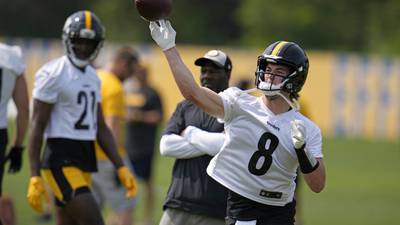 Steelers teammate compares Kenny Pickett to Jalen Hurts