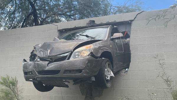 Motorist in critical condition after crashing through wall on Arizona interstate