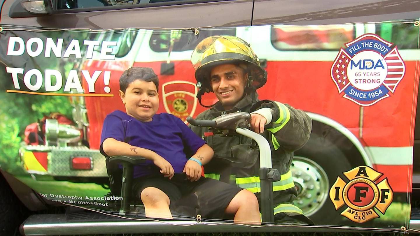 “填满靴子：匹兹堡消防员为肌肉萎缩症协会筹款”