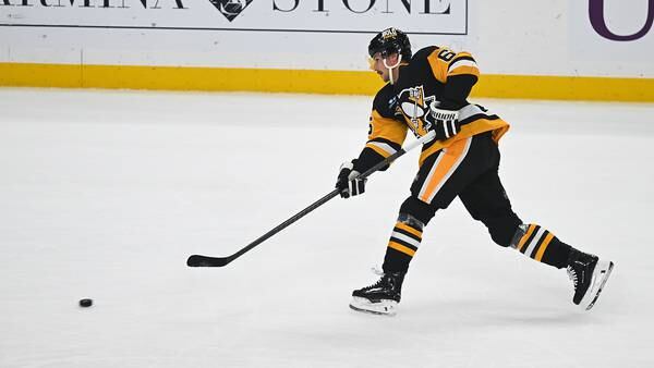 Karlsson goal gives Penguins bounce-back win over Toronto, 3-2