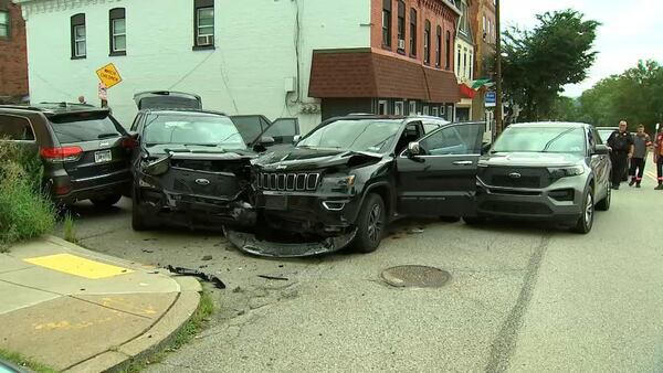 Police chase ends in crash in Lawrenceville, sheriff’s office says