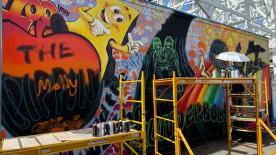 PHOTOS: Local artists help create Kennywood’s new Thunderbolt mural