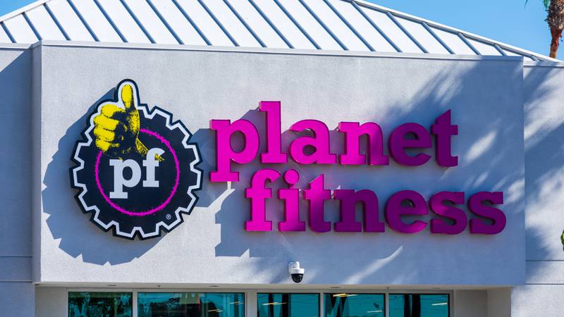 Planet Fitness sign on the fitness club. Planet Fitness is an American franchisor and operator of fitness centers - San Diego, California, USA - 2020
