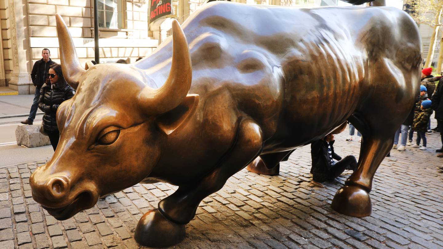 Charging bull Wall Street