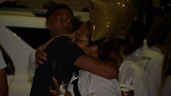 Community remembers high school student who died after a stabbing in Schenley Park