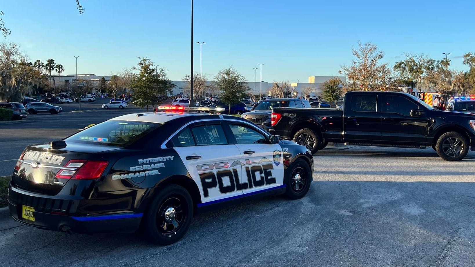 Police are searching for a suspect who killed a man and injured a woman Saturday afternoon at a mall in Ocala, Florida.