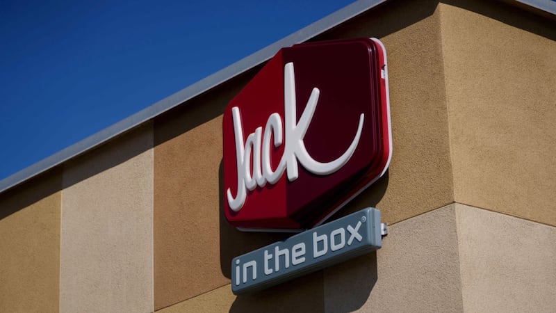 Jack in the Box closing up to 200 locations, may also sell Del Taco