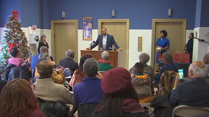 Mayor Gainey awards keys to city to upstanding Pittsburgh citizens