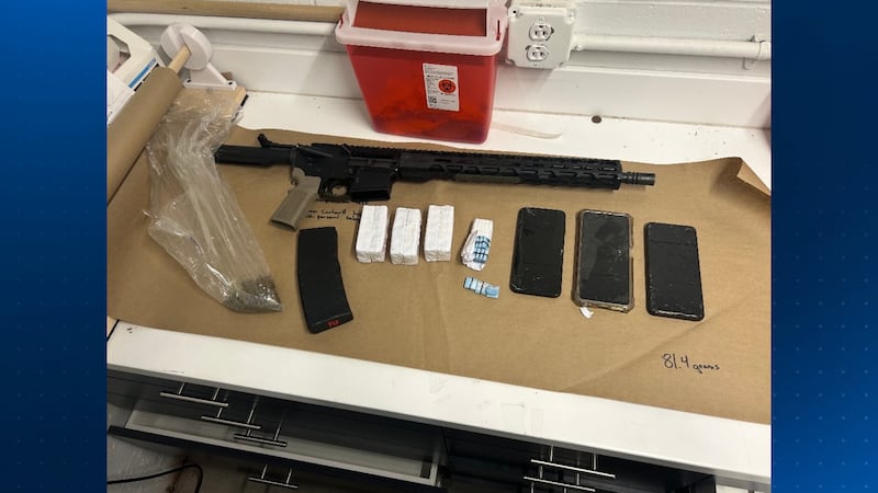 2 men arrested, drugs seized after rifle reportedly brandished at worker in Downtown Pittsburgh