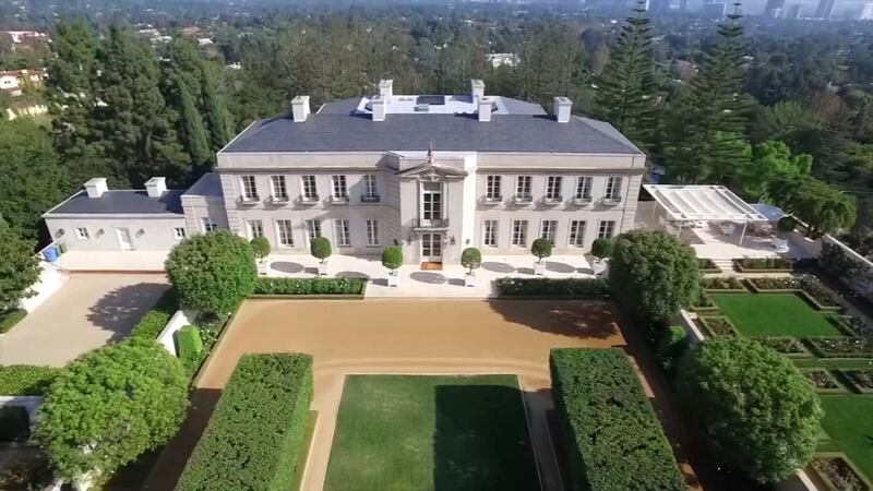 Mansion featured in 'Beverly Hillbillies' for sale at $195M