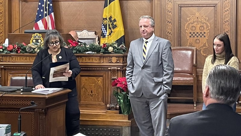 City of Pittsburgh honors Channel 11 Chief Investigator Rick Earle with proclamation