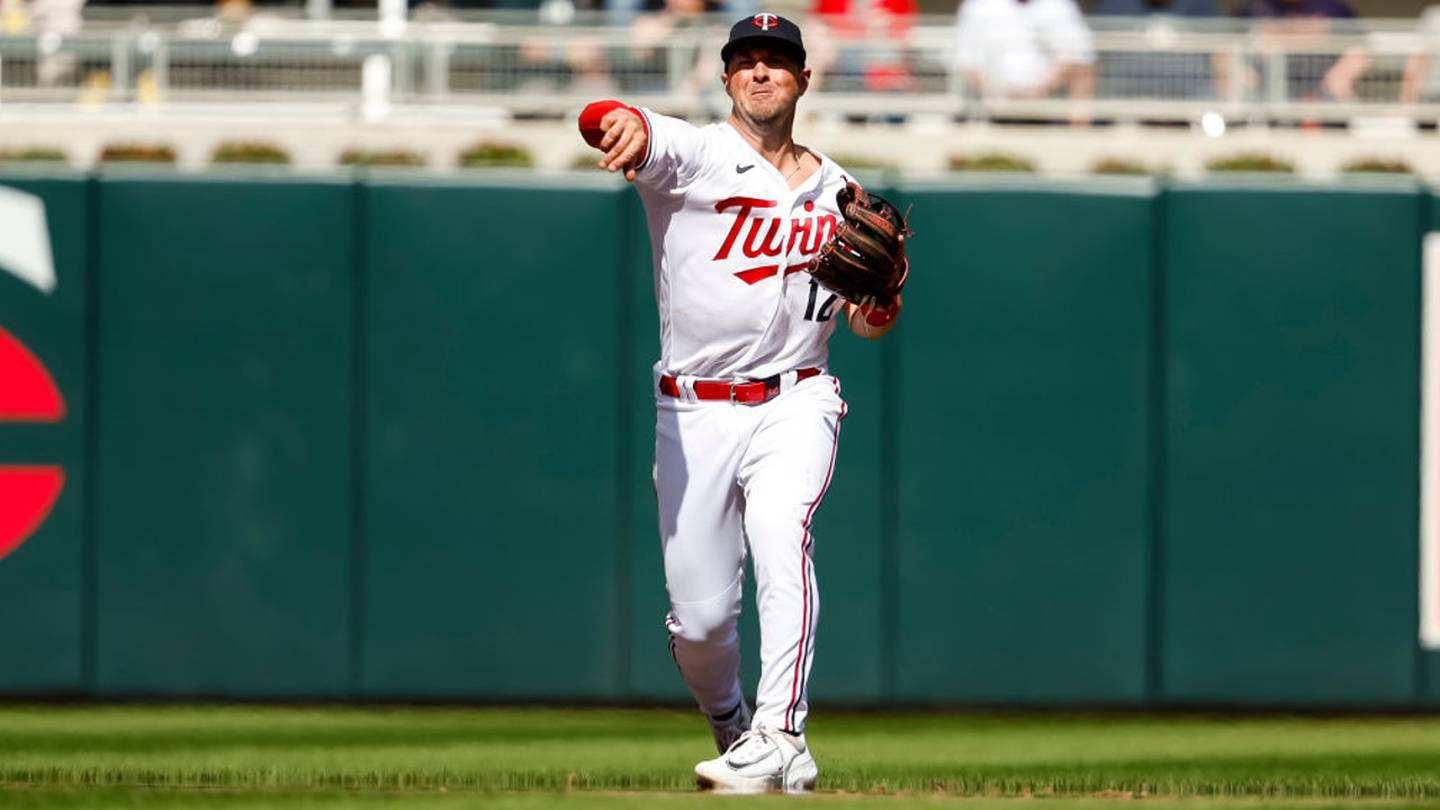 Twins infielder Kyle Farmer recounts 92 mph fastball to the face