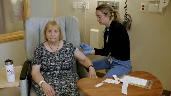 Pittsburgh woman is 1st patient to receive new early-stage breast cancer vaccine