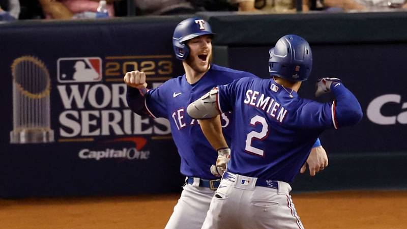 Marcus Semien hit a two-run home to seal the Rangers' victory in Game 5.